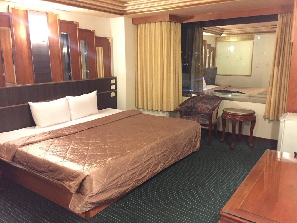 Bazhong Sentosa Hotel เกาสง ภายนอก รูปภาพ